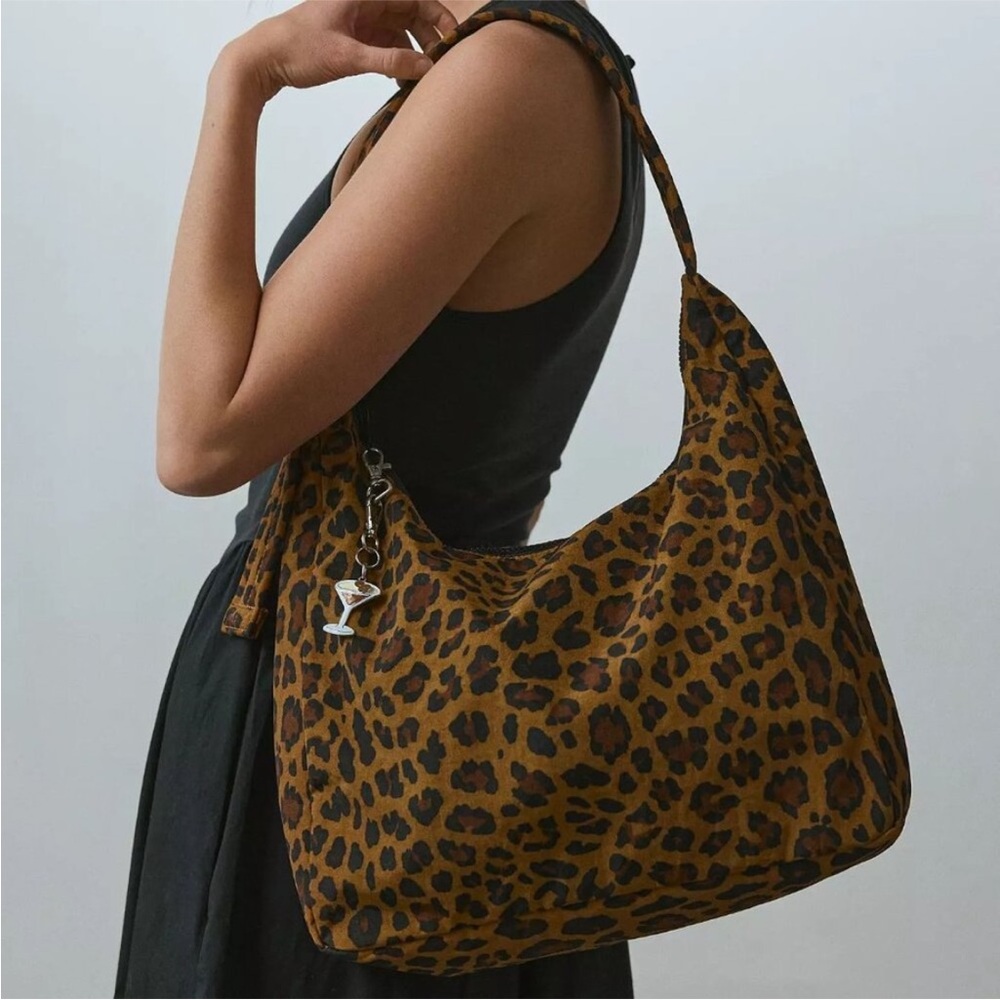 Leopard Print Shoulder Bag baggu